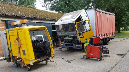 flyingspanners.uk_gallery_s_500_vehicles_iveco.jpg